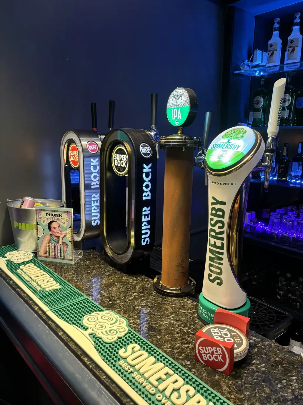 Ambiente do Kick-Off Sports Bar Lisboa — sports bar Marquês de Pombal